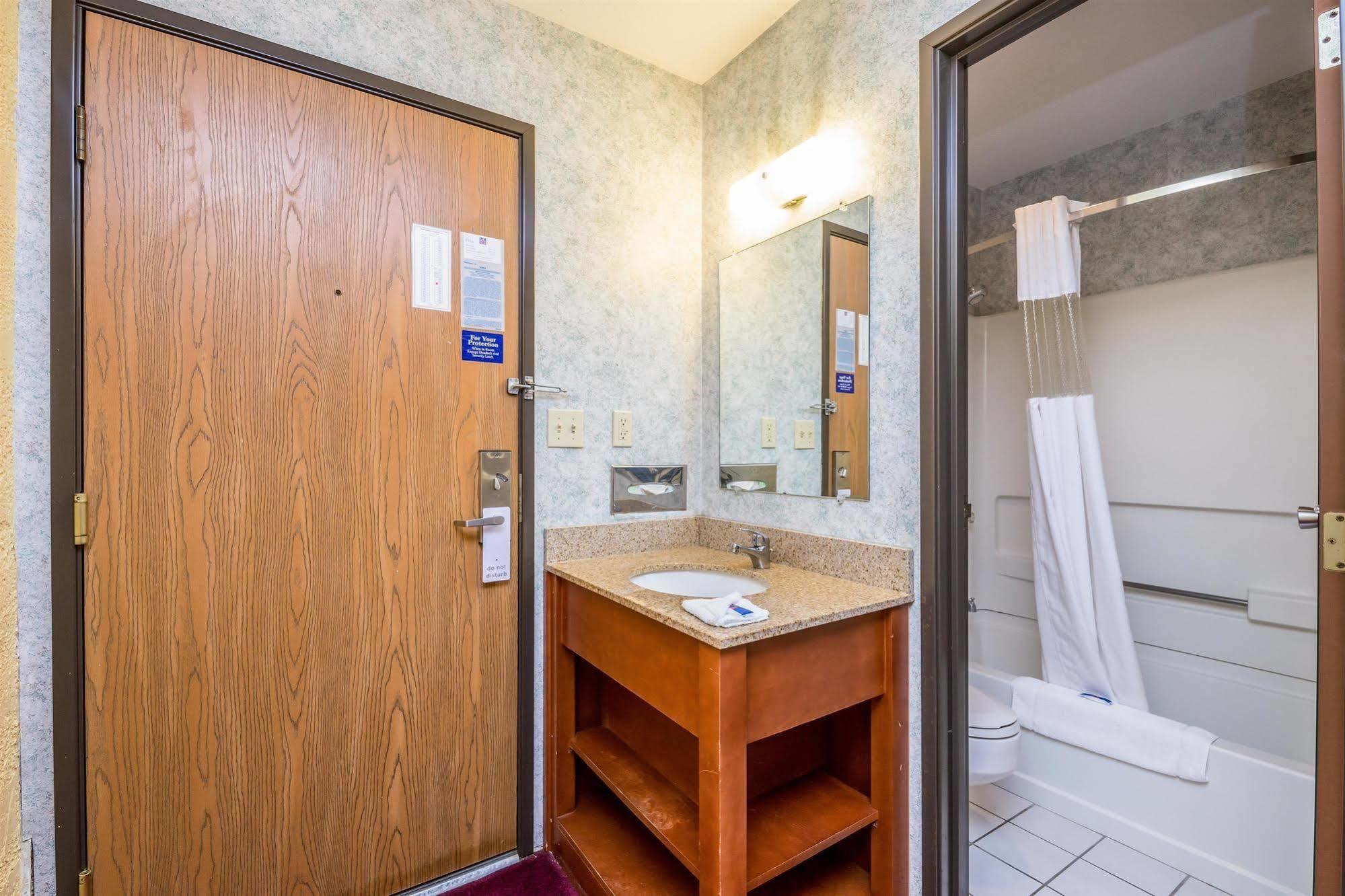 Motel 6-Cedar Rapids, Ia - Airport المظهر الخارجي الصورة